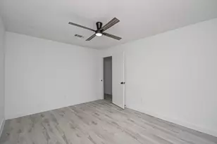 114 Swiss Ln, Clute, TX 77531 - Photo 18