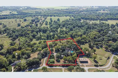 610 Oak Creek Court, Sealy, TX 77474 - Photo 2