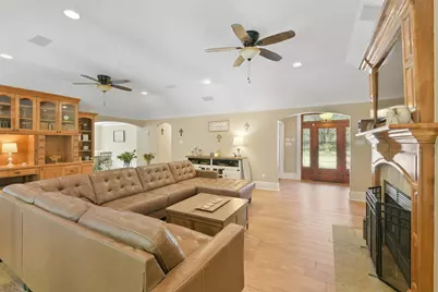 610 Oak Creek Court, Sealy, TX 77474 - Photo 24