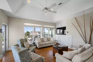 13951 Pirates Beach Blvd, Galveston, TX 77554 - Photo 16