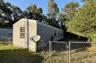 649 Ponderosa Dr, Onalaska, TX 77360 - Photo 2