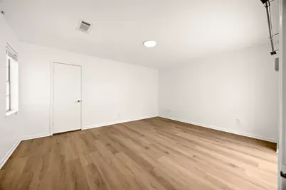 9010 Tavistock Drive, Houston, TX 77031 - Photo 14