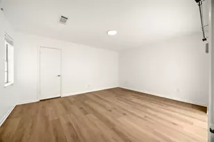 9010 Tavistock Dr, Houston, TX 77031 - Photo 14