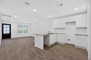 11806 Holly Hurst Dr, Willis, TX 77378 - Photo 6