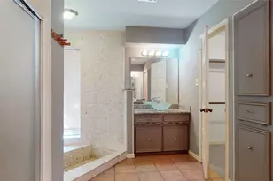 12618 Misty Valley Dr, Houston, TX 77066 - Photo 34