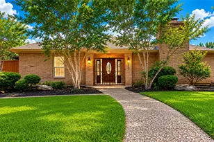 12618 Misty Valley Dr, Houston, TX 77066 - Photo 2