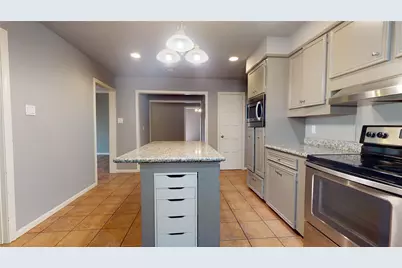 12618 Misty Valley Drive, Houston, TX 77066 - Photo 18
