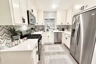 2043 Des Jardines St, Houston, TX 77023 - Photo 8