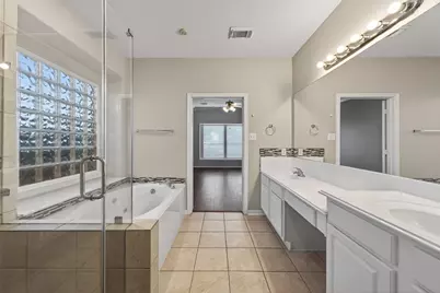 727 N Elder Grove Drive, Pearland, TX 77584 - Photo 20