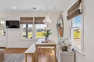 1514 51st St, Galveston, TX 77551 - Photo 4