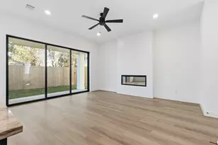 1418 Caywood Ln, Houston, TX 77055 - Photo 2