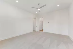 806 Fisher St, Houston, TX 77018 - Photo 14