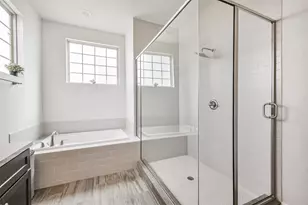 1040 W 26th St, Houston, TX 77008 - Photo 30