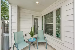 1040 W 26th St, Houston, TX 77008 - Photo 12