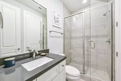 1040 W 26th Street #E, Houston, TX 77008 - Photo 12