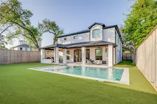 907 W 43rd St, Houston, TX 77018 - Photo 1