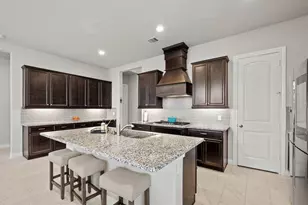 4911 Thunder Creek Ln, Sugar Land, TX 77479 - Photo 10
