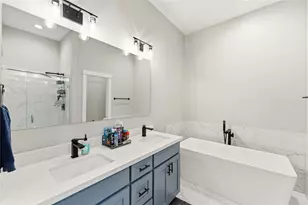 417 Stonework Landing Ln, Houston, TX 77076 - Photo 14