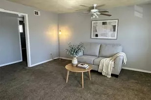 516 Holiday Dr, Galveston, TX 77550 - Photo 2