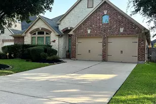 13206 Gentle Water Dr, Houston, TX 77044 - Photo 2