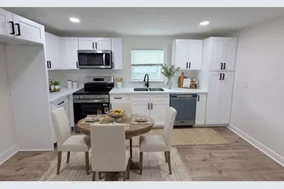 1526 E 32nd 1/2 Street, Houston, TX 77022 - Photo 4