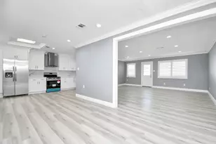 9126 Troulon Dr, Houston, TX 77036 - Photo 6