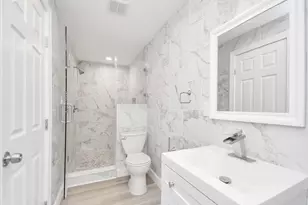 9126 Troulon Dr, Houston, TX 77036 - Photo 32