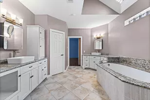 8003 Oakwood Hollow St, Houston, TX 77040 - Photo 16