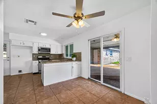 2328 Colleen Dr, Pearland, TX 77581 - Photo 10