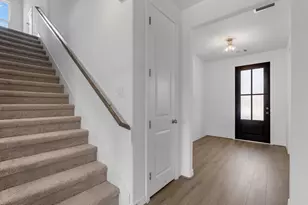 7807 Topaz Ridge Dr, Angleton, TX 77515 - Photo 2