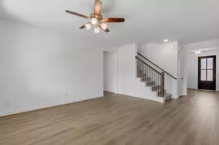 7807 Topaz Ridge Dr, Angleton, TX 77515 - Photo 10