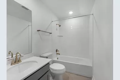 7807 Topaz Ridge Drive, Angleton, TX 77515 - Photo 22