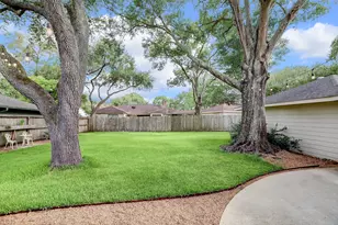 12523 Briar Forest Dr, Houston, TX 77077 - Photo 38