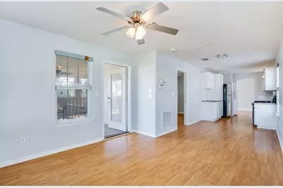 1307 S Live Oak Street, Rockport, TX 78382 - Photo 12