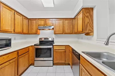 2300 Old Spanish Trail #1011, Houston, TX 77054 - Photo 8