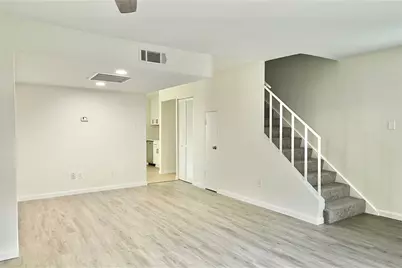 7918 Prestwood Dr #4, Houston, TX 77036 - Photo 8
