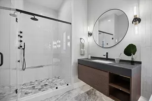 1181 W 19th St, Houston, TX 77008 - Photo 26