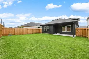 16718 Paintbrush Holw Ln, Houston, TX 77090 - Photo 32