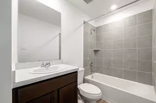 16718 Paintbrush Holw Ln, Houston, TX 77090 - Photo 30