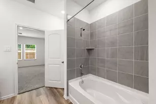 16718 Paintbrush Holw Ln, Houston, TX 77090 - Photo 22