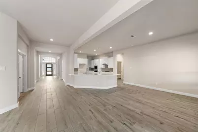 1524 N Blue Bonnet Lane, Angleton, TX 77515 - Photo 10