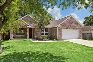 3810 Saratoga Dr, Houston, TX 77088 - Photo 2