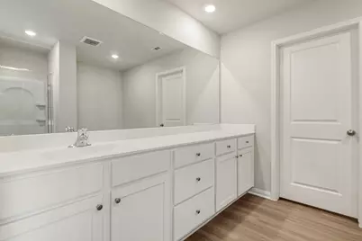 8320 Sunberry Shadow Drive, Houston, TX 77016 - Photo 6