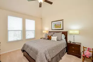 10602 Enclave Shadows Ct, Houston, TX 77043 - Photo 34