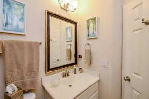 10602 Enclave Shadows Ct, Houston, TX 77043 - Photo 16