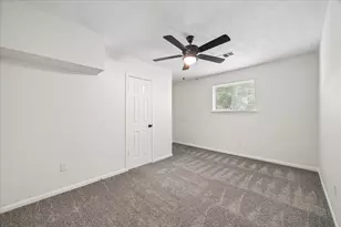 723 Lochnell Dr, Houston, TX 77062 - Photo 32