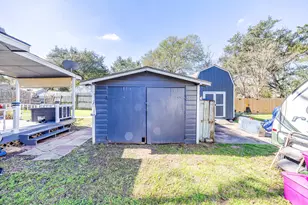 105 W Stockbridge St, Eagle Lake, TX 77434 - Photo 36