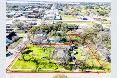 105 W Stockbridge Street, Eagle Lake, TX 77434 - Photo 2