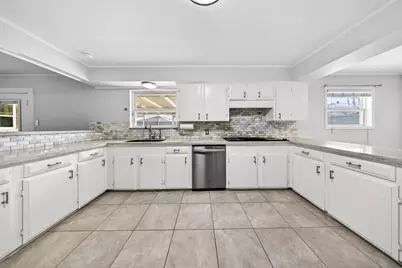 6015 De Moss Drive, Houston, TX 77081 - Photo 14