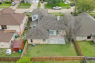 12322 Meadow Ridge Dr, Stafford, TX 77477 - Photo 32